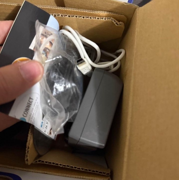 Canon camera XS30 - Picture 4 of 4